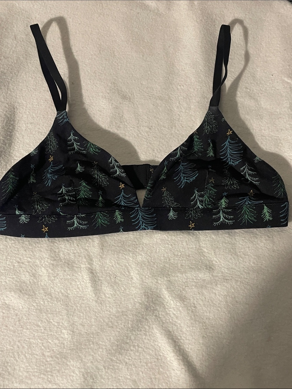UltraModal™ FeelFree
Triangle Bralette - Picture 2 of 4